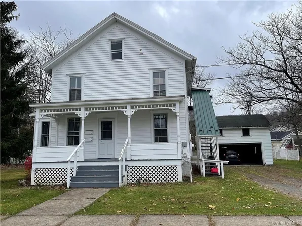 3 Center St, Deposit, NY 13754