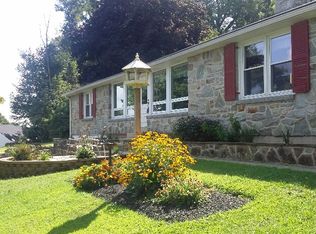 37 Refton Rd, Willow Street, PA 17584