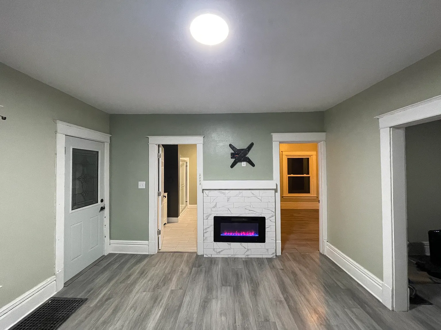 4 bed, 2.5 bath, 1665 sqft, $2,200 — Photo 3