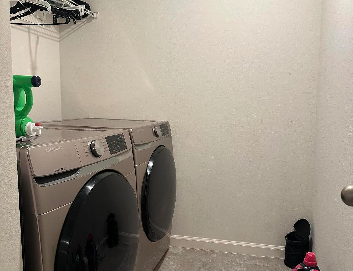 4 bed, 3.0 bath, 2498 sqft, $3,200 — Photo 4