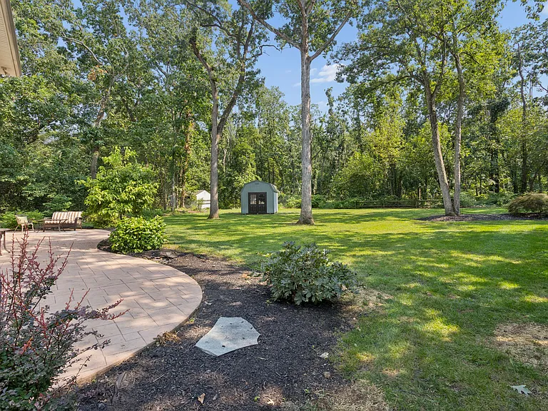 306 Candlewood Ln — Photo 35