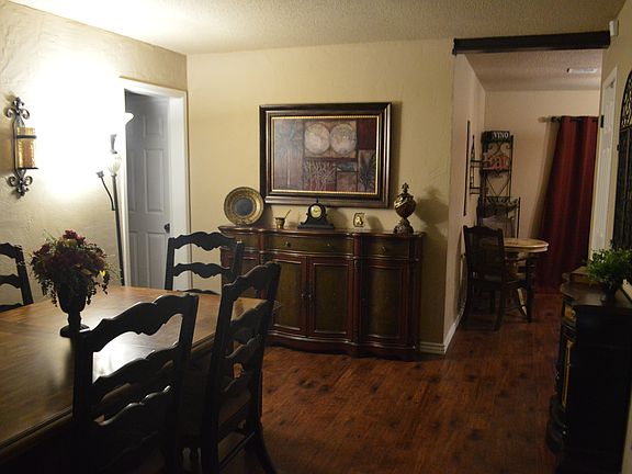 2nd image of 1141 Elmhurst Dr