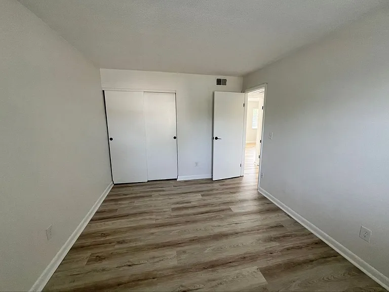 4238 Kugler Mill Rd — Photo 5