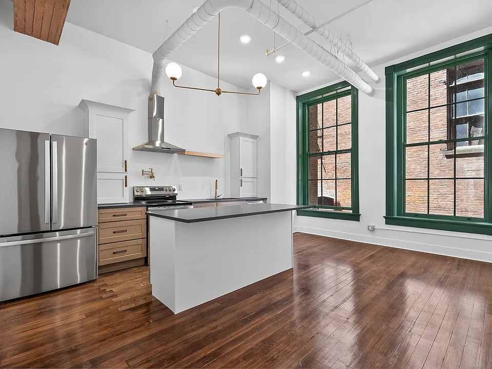607 Main St #6