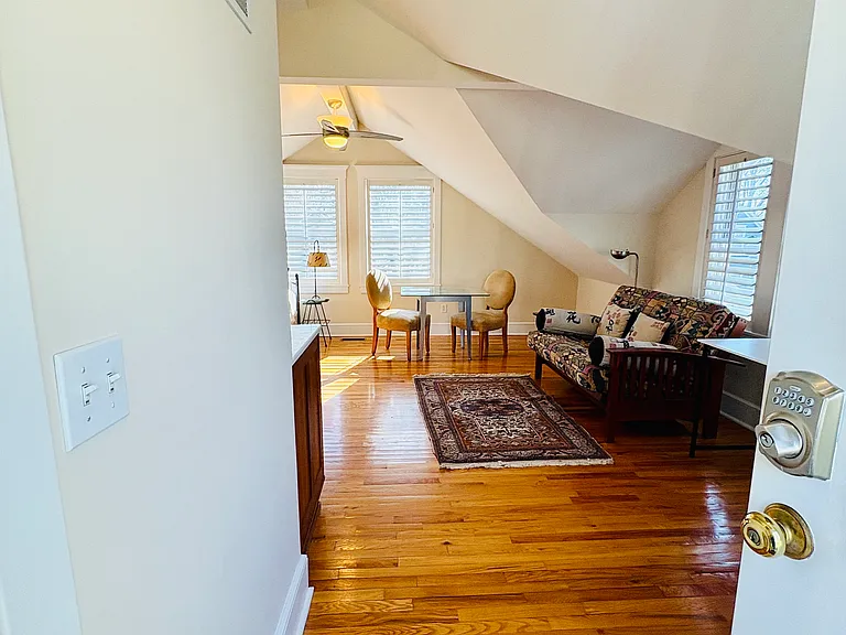 1324 New Hampshire St #A — Photo 3