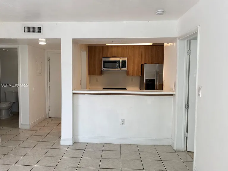 7035 NW 186th St — Photo 3