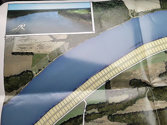 2nd image of 8 River Run Dr