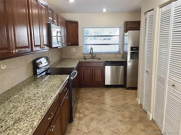 3rd image of 8220 SW 81st Pl #8220