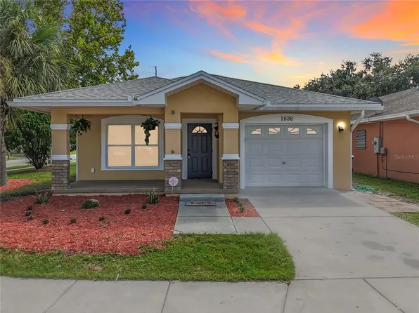 1838 Fuller Dr, Clearwater, FL 33755