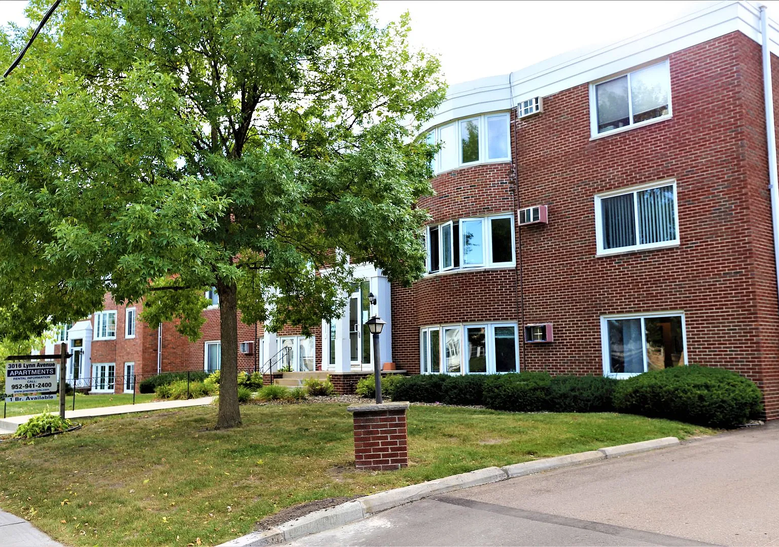 Lynn Ave Apartments — Photo 1
