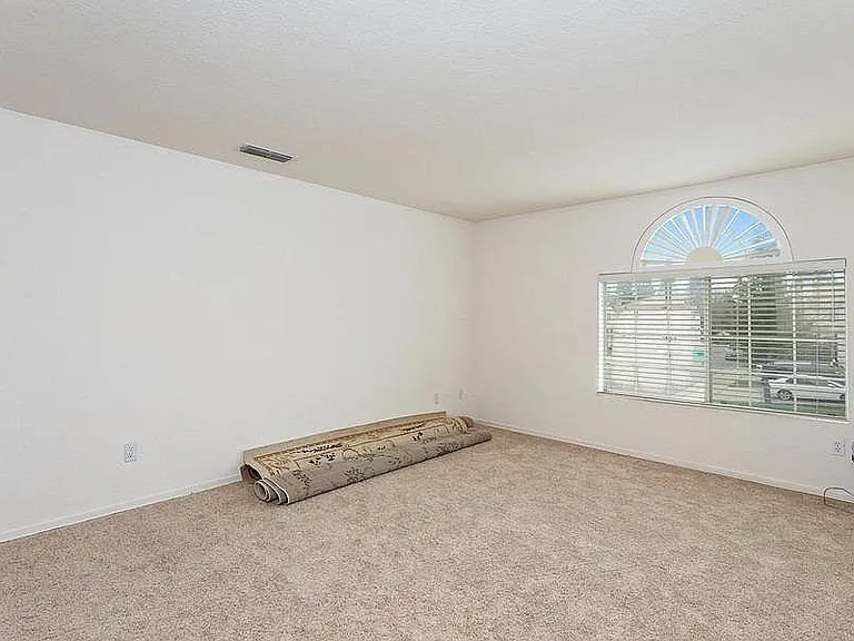 8717 Elfin Ct — Photo 11