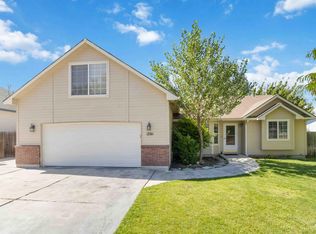 1261 W Crenshaw St, Kuna, ID 83634