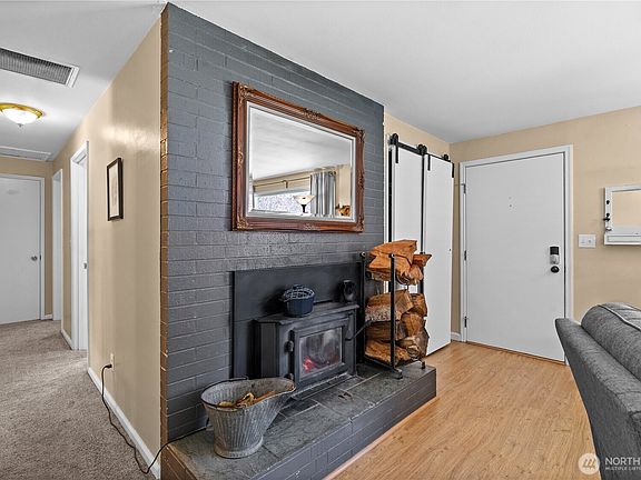 4th image of 20220 8th Avenue S