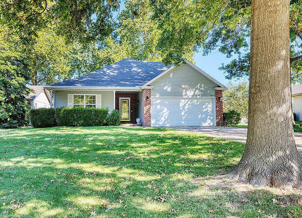 2941 E Eastmoor Ct, Springfield, MO 65804 | Zillow