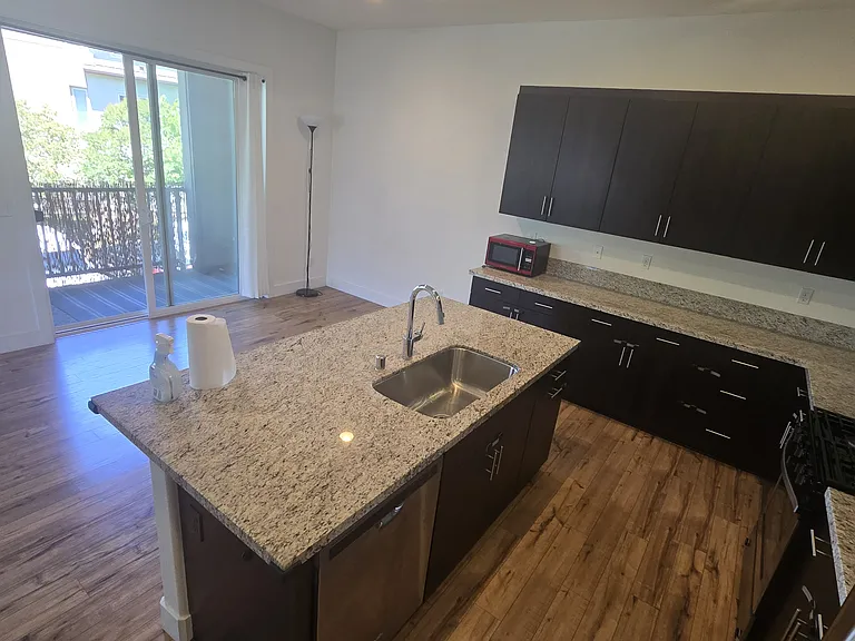 1919 Cadence Ln — Photo 9