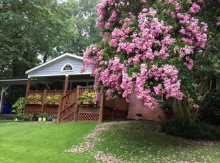 3032 Valley Cir, Decatur, GA 30033