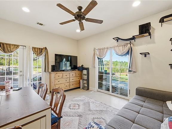 4th image of 2078 Mims Rd