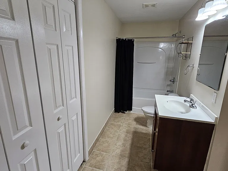 105 Idol St — Photo 11