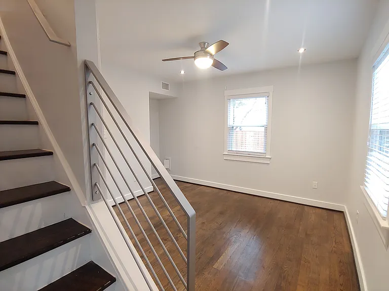 2510 Jamaica Dr — Photo 9