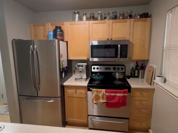 9805 Avondale Rd NE APT V157