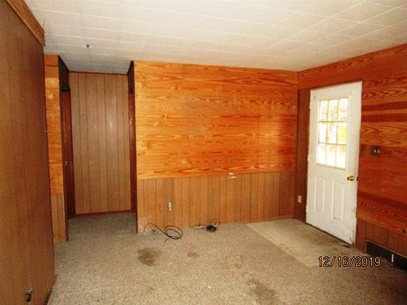 3rd image of 42 Anna Marie Dr