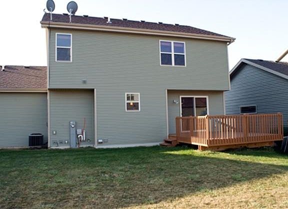 5th image of 9008 Pine Hollow Pl