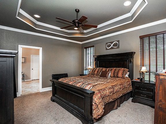 5th image of 521 Kwando Ln