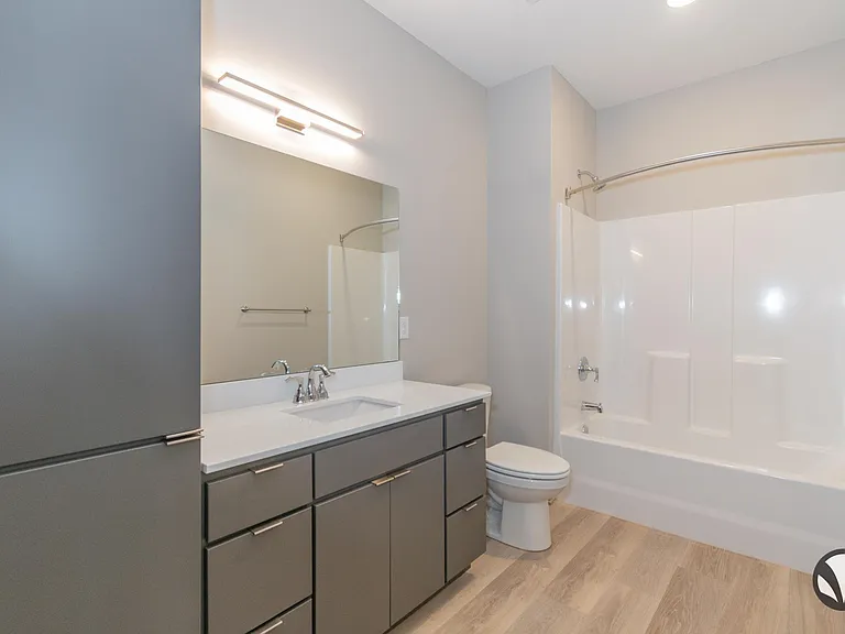 Chateau at Yankee Hill Apartments — Photo 54