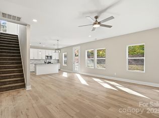 1699 Mission Oaks St, Kannapolis, NC 28083