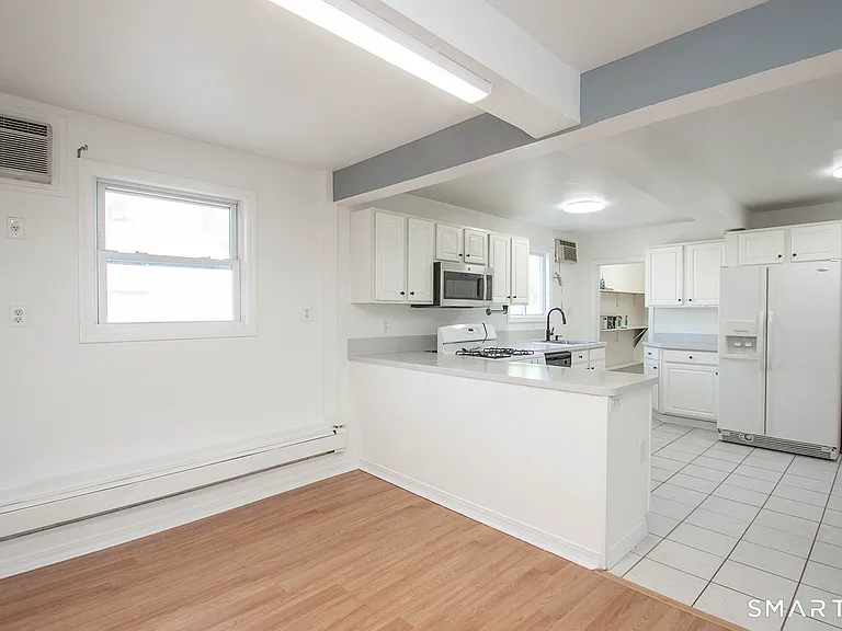 2879 Fairfield Ave #3 — Photo 3
