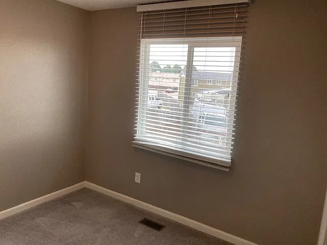 2 bed, 1.5 bath, 864 sqft, $1,399 — Photo 2