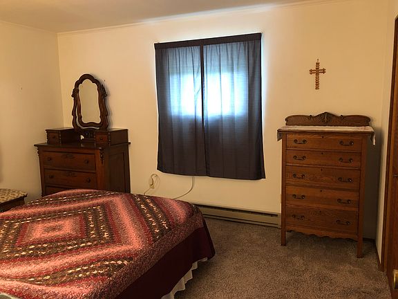 5th image of 210 Country Club Dr