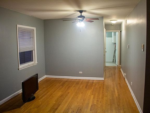 3rd image of 3110 N Knox Ave