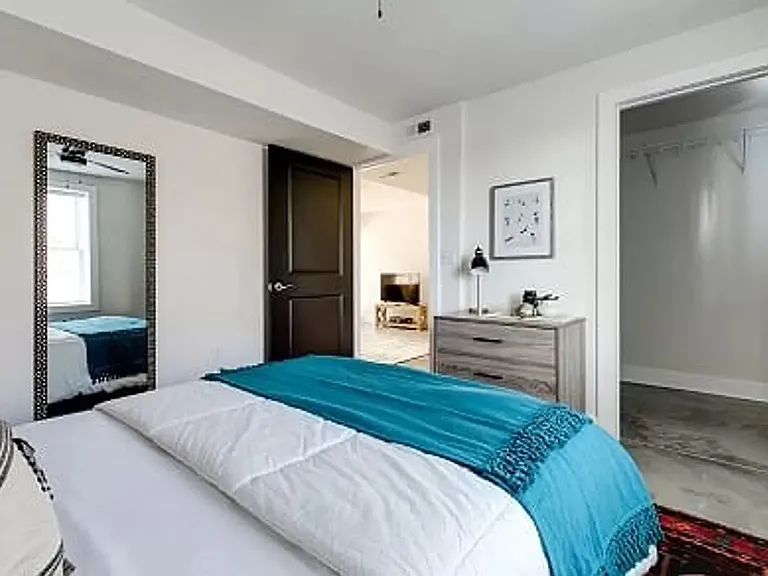 3005 E Franklin St #106 — Photo 14
