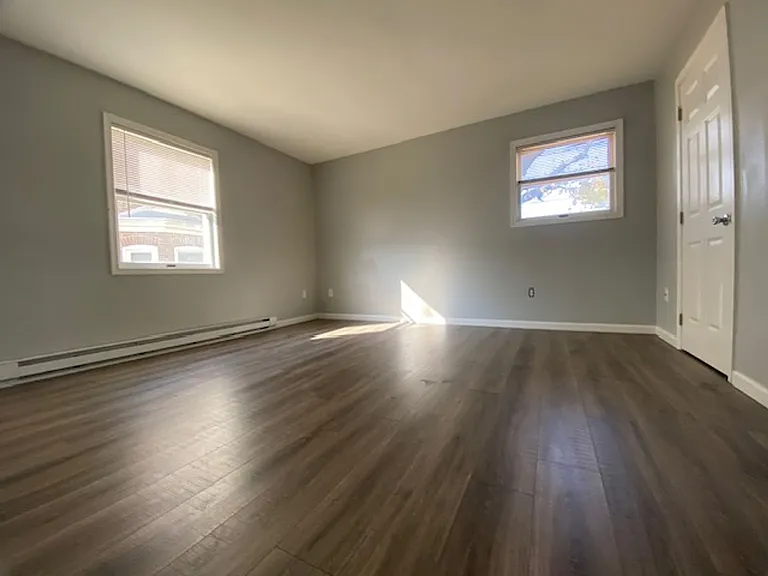 532 Broad St — Photo 7