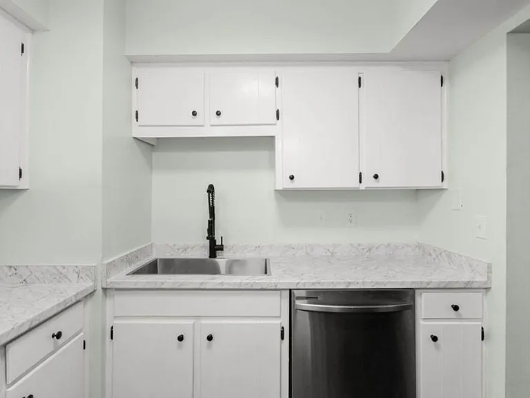 2325 Elliston Pl #410 — Photo 3