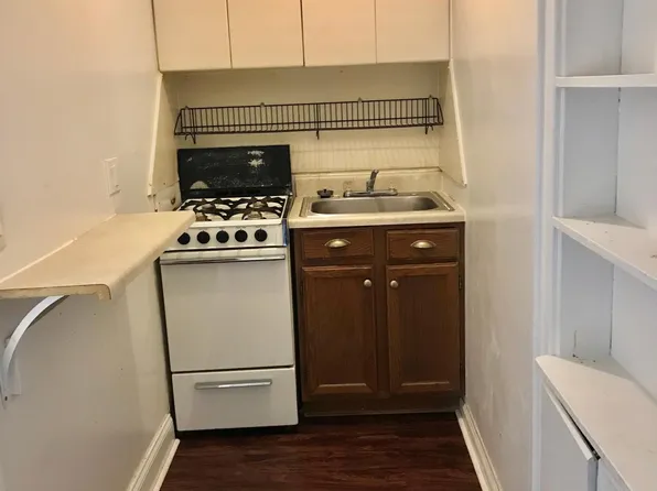 168 S Lincoln Ave APT 4, Aurora, IL 60505