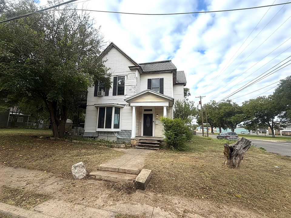 1st image of 1201 Vincent St