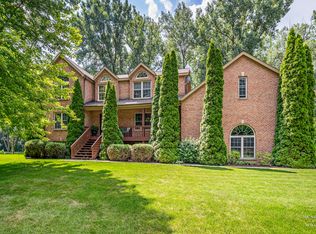 1181 Deerpath Ct, Fox Lake, IL 60020