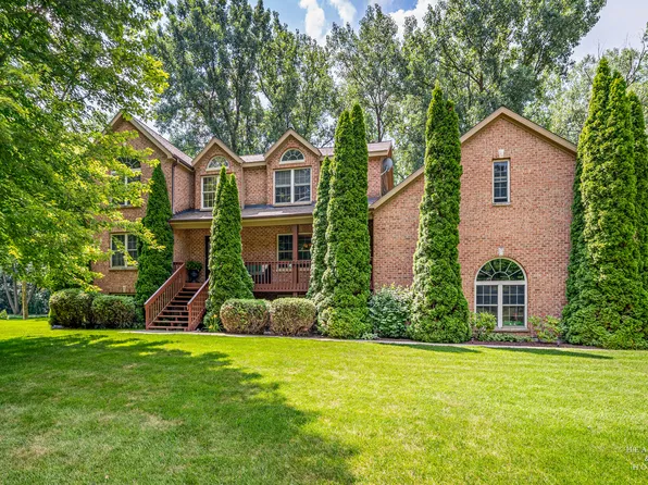 1181 Deerpath Ct, Fox Lake, IL 60020