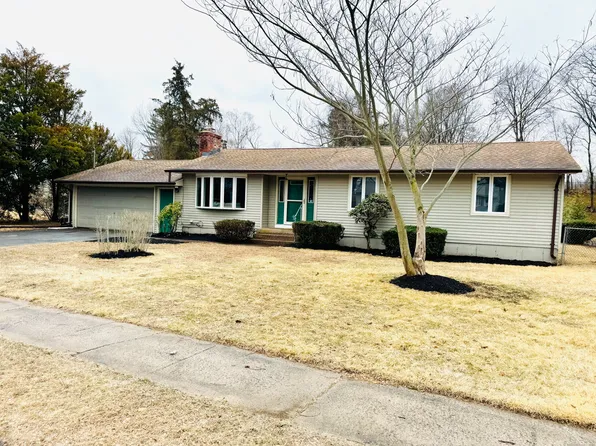 3 Jeanette Drive, Plainville, CT 06062
