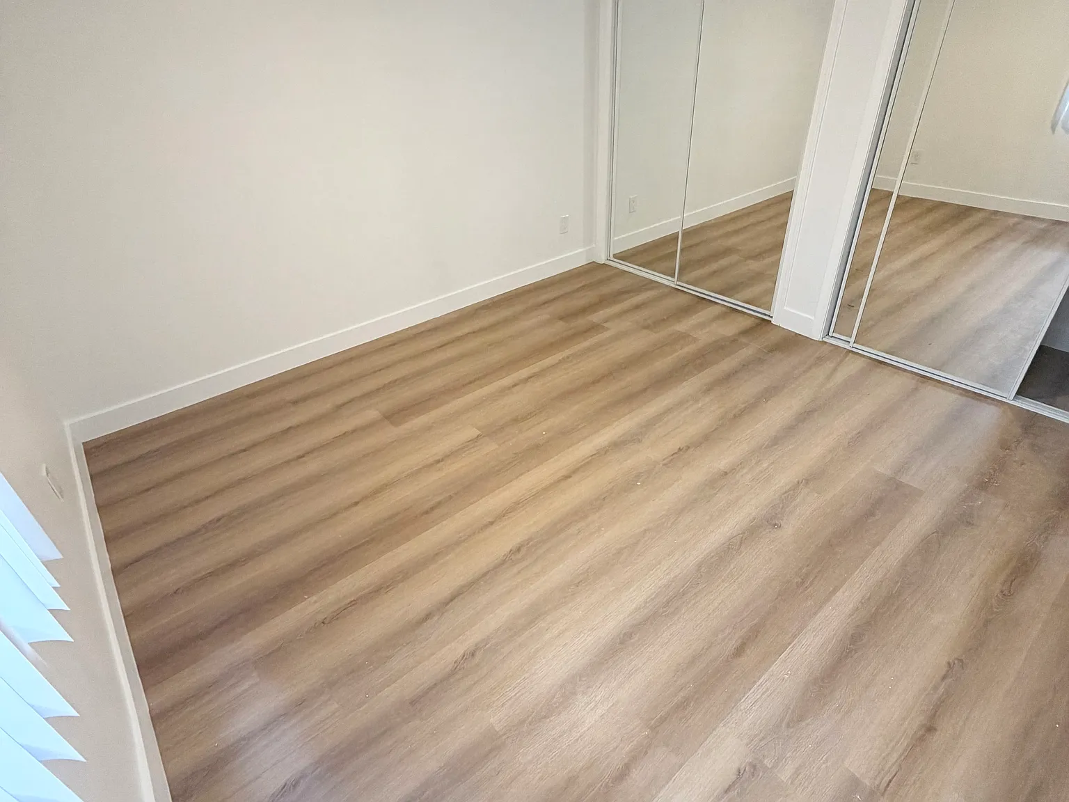 1 bed, 700 sqft, $1,700 — Photo 4