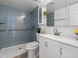3033 E Devonshire Ave UNIT 2033, Phoenix, AZ 85016