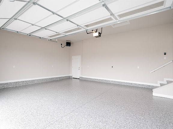 3rd image of 2509 N 8th Ave E