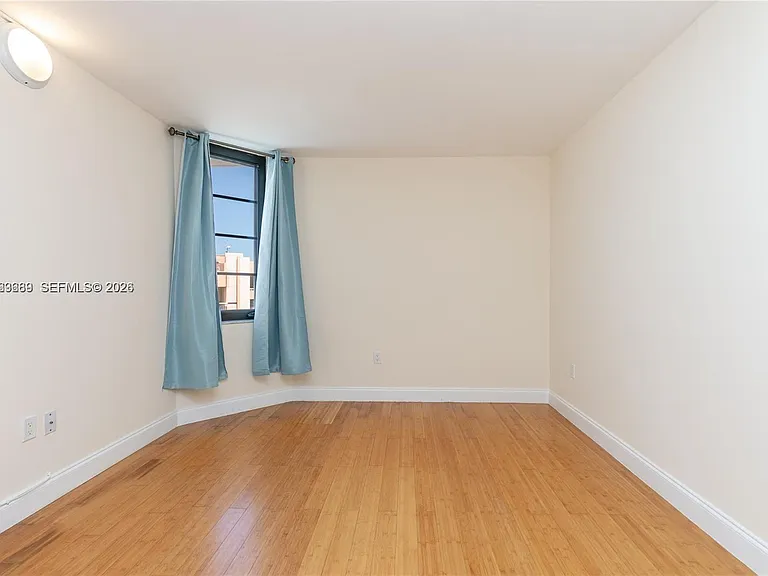 8100 Byron Ave #501 — Photo 13