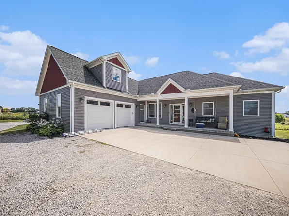 2736 N Dancer Rd, Dexter, MI 48130