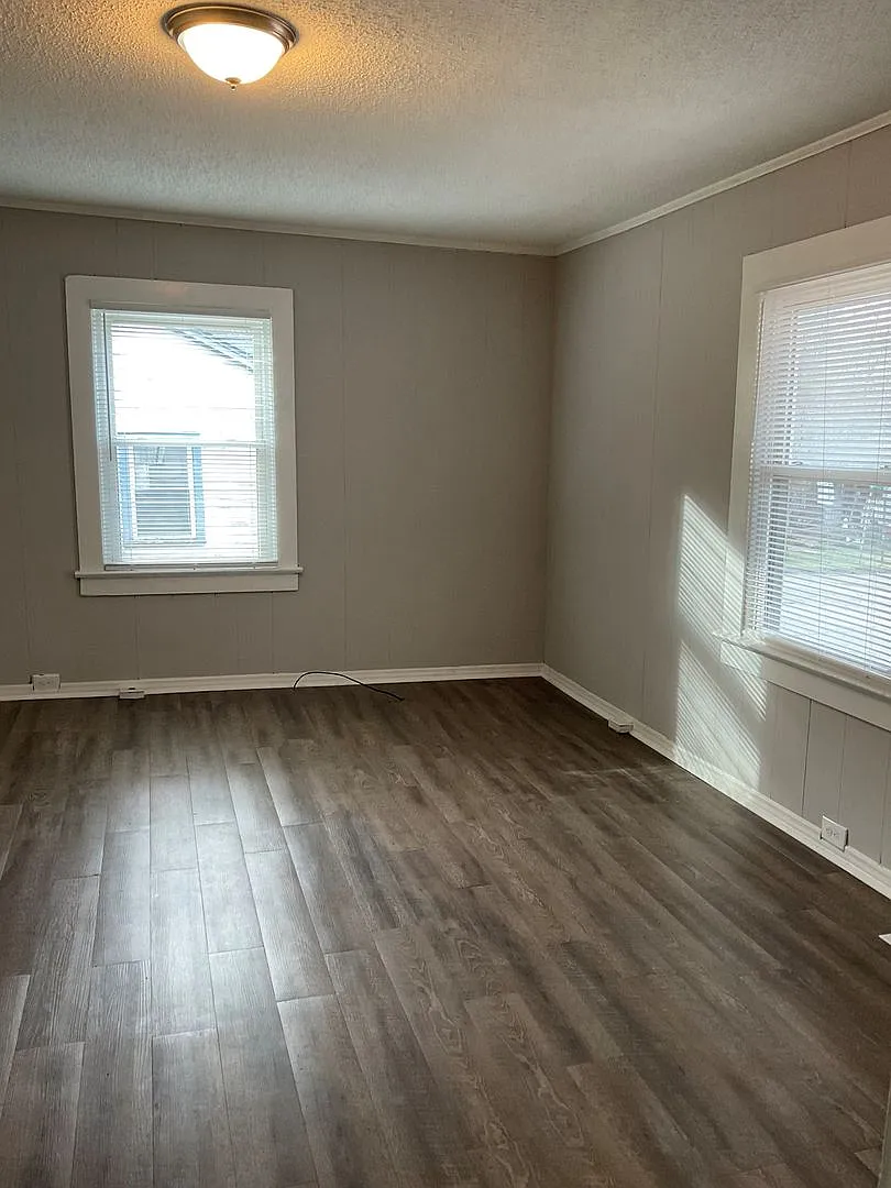Available Now!! Updated 3 Bedroom 1 Bathroom Home in Gastonia — Photo 2