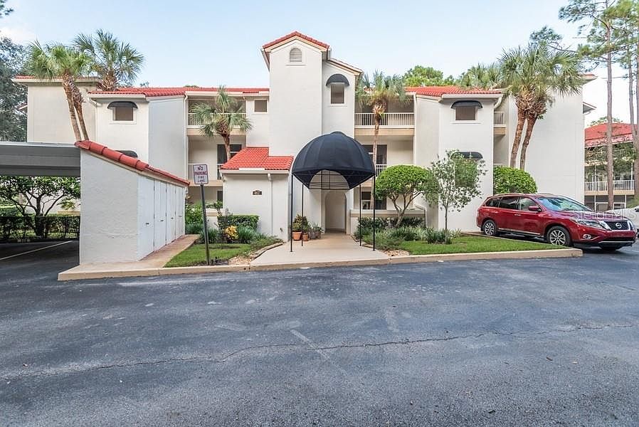 1st image of 467 Hamptoncrest 103 Cir