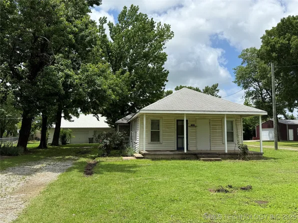 105 N Vann St, Chouteau, OK 74337