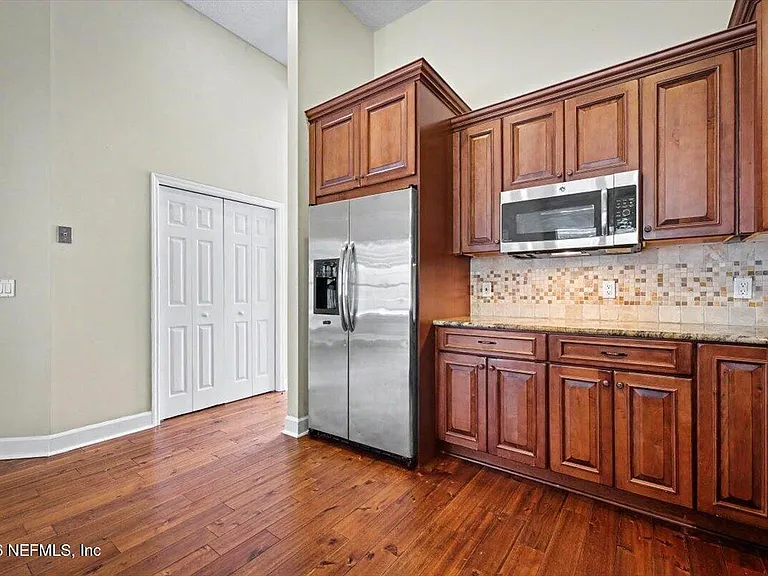 337 S Mill View Way — Photo 27